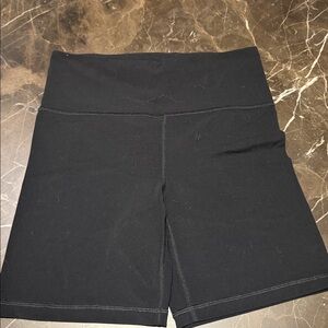 Athleta high waisted workout shorts. Excellent condition.